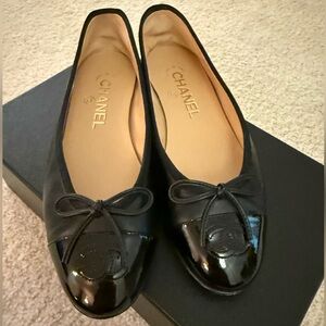 Chanel Black Patent Leather Flats